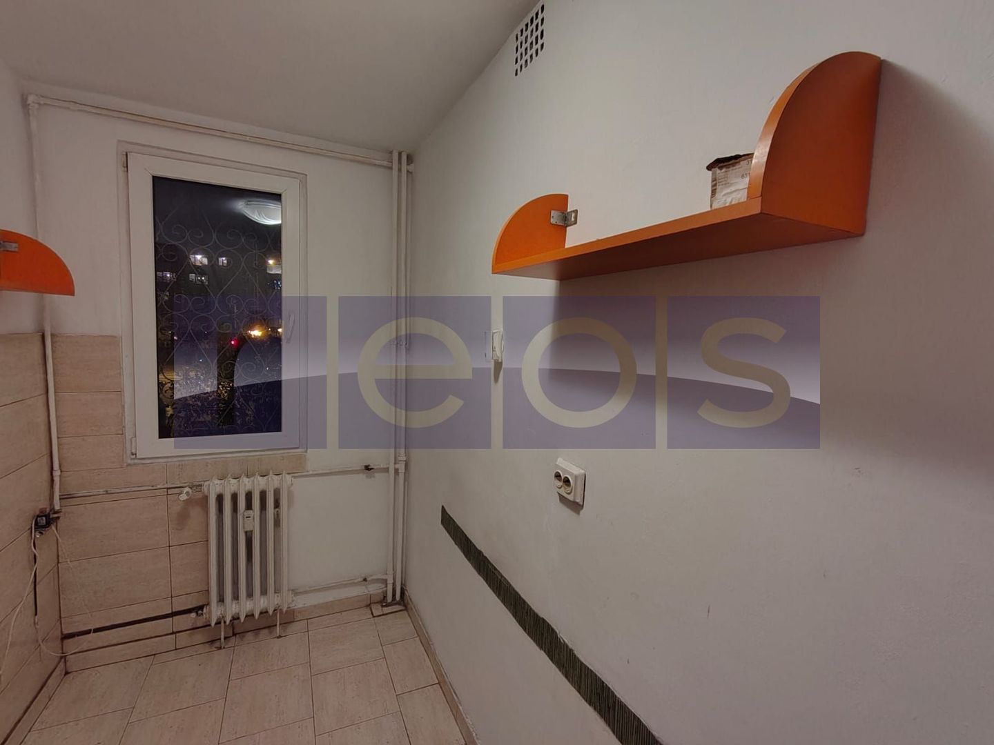 VANZARE GARSONIERA SPATIOASA I LIBERA I METROU I VALEA IALOMITEI - Poză 9