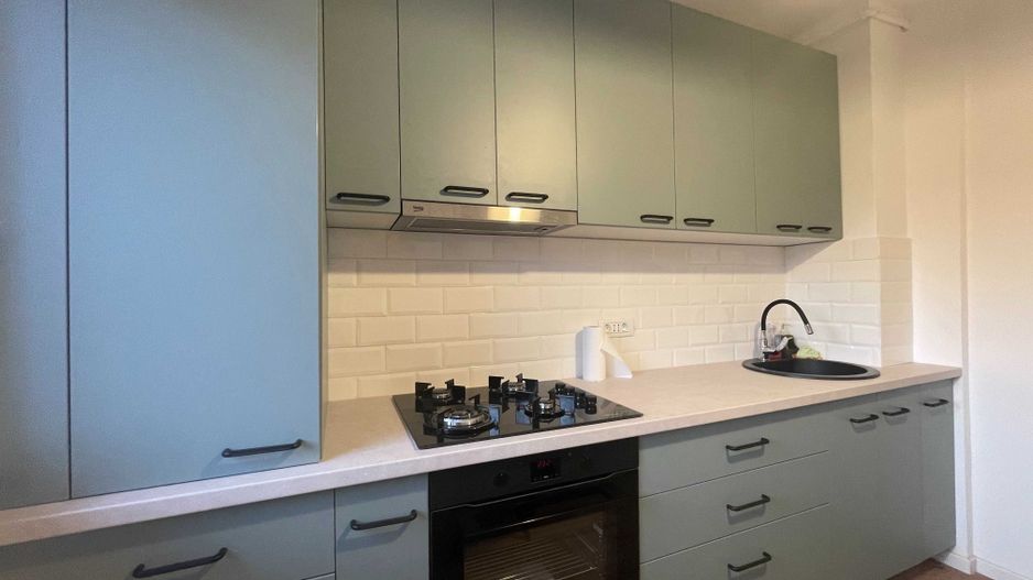 Închiriez apartament 2 camere, Piața Muncii, modern, metrou - 2 minute - Poză 6