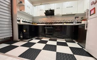 Apartament cu 3 camere, decomandat, zona Albert - Poză 3