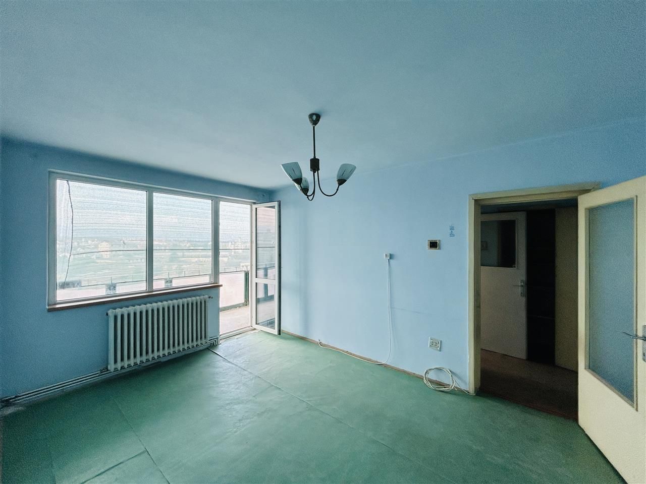 Apartament de vanzare 2 camere cu balcon mare și pivniță, zona Rahovei - Poză 2