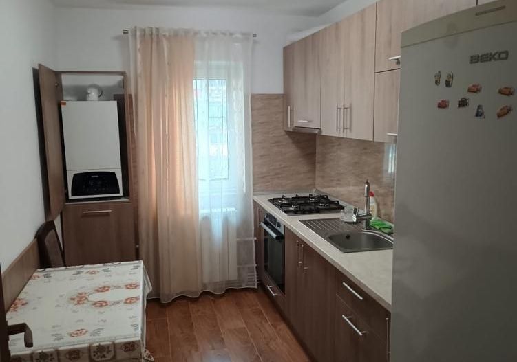 Vând  apartament 3 camere - Poză 6