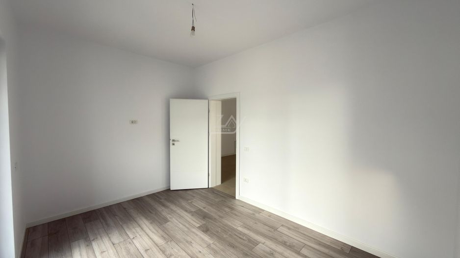 Bloc finalizat la asfalt. Etaj 1. Loc de parcare. - Poză 6