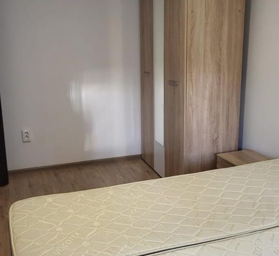 De Vanzare Apartament 3 camere in Vila Sebastian sect 5 - Poză 3