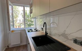 3 cam Judetean etaj 1 RENOVAT - Poză 1