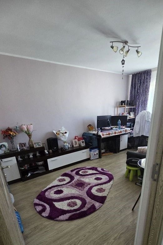Apartament 3 camere, decomandat, etaj 4/4, Micro 16 - Poză 1