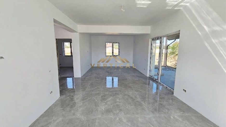 Vila deosebita la iesire din comuna Berceni - Poză 5