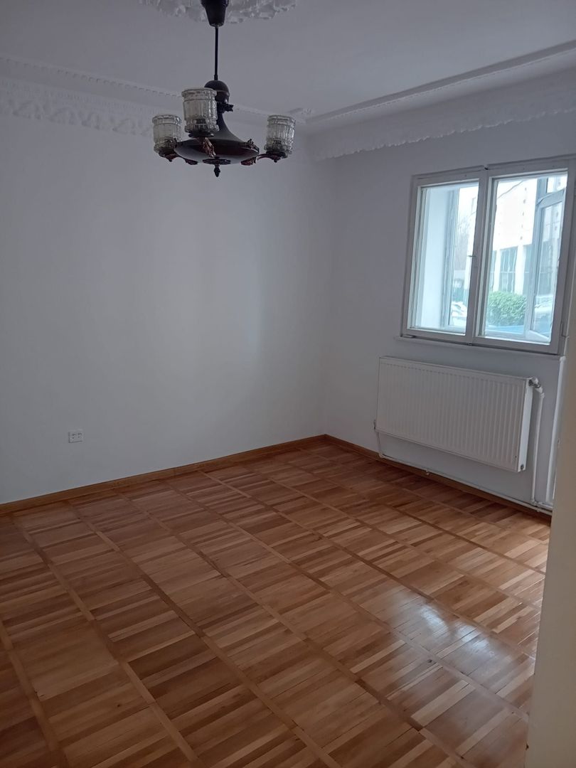 Apartament 2 camere – Port, etaj 1/4 – 3 balcoane, centrală, geam la baie - Poză 10