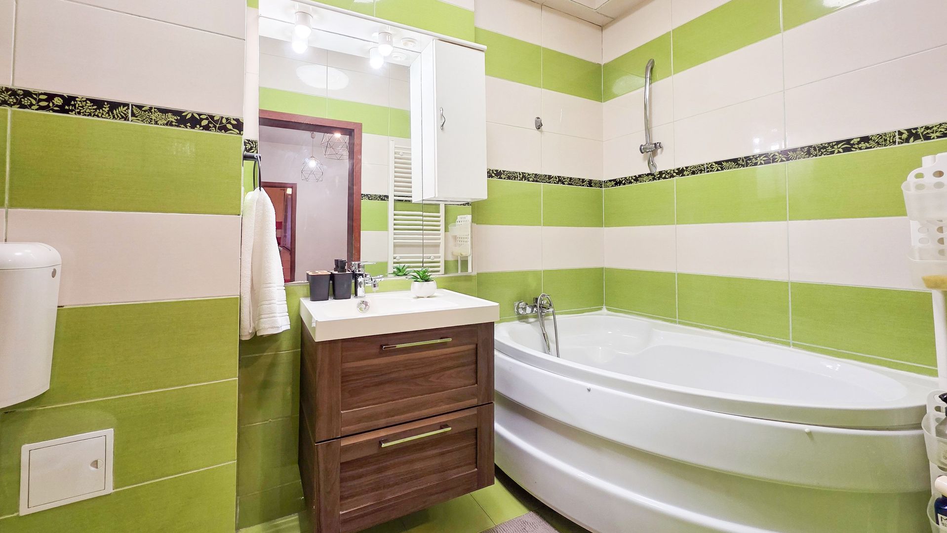 Apartament spațios de 3 camere, 83 mp utili, Prelungirea Ghencea - Poză 19