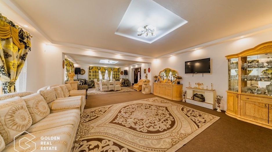 Casa 8 camere, teren 1200 mp, potential comercial, Curtici - Poză 17