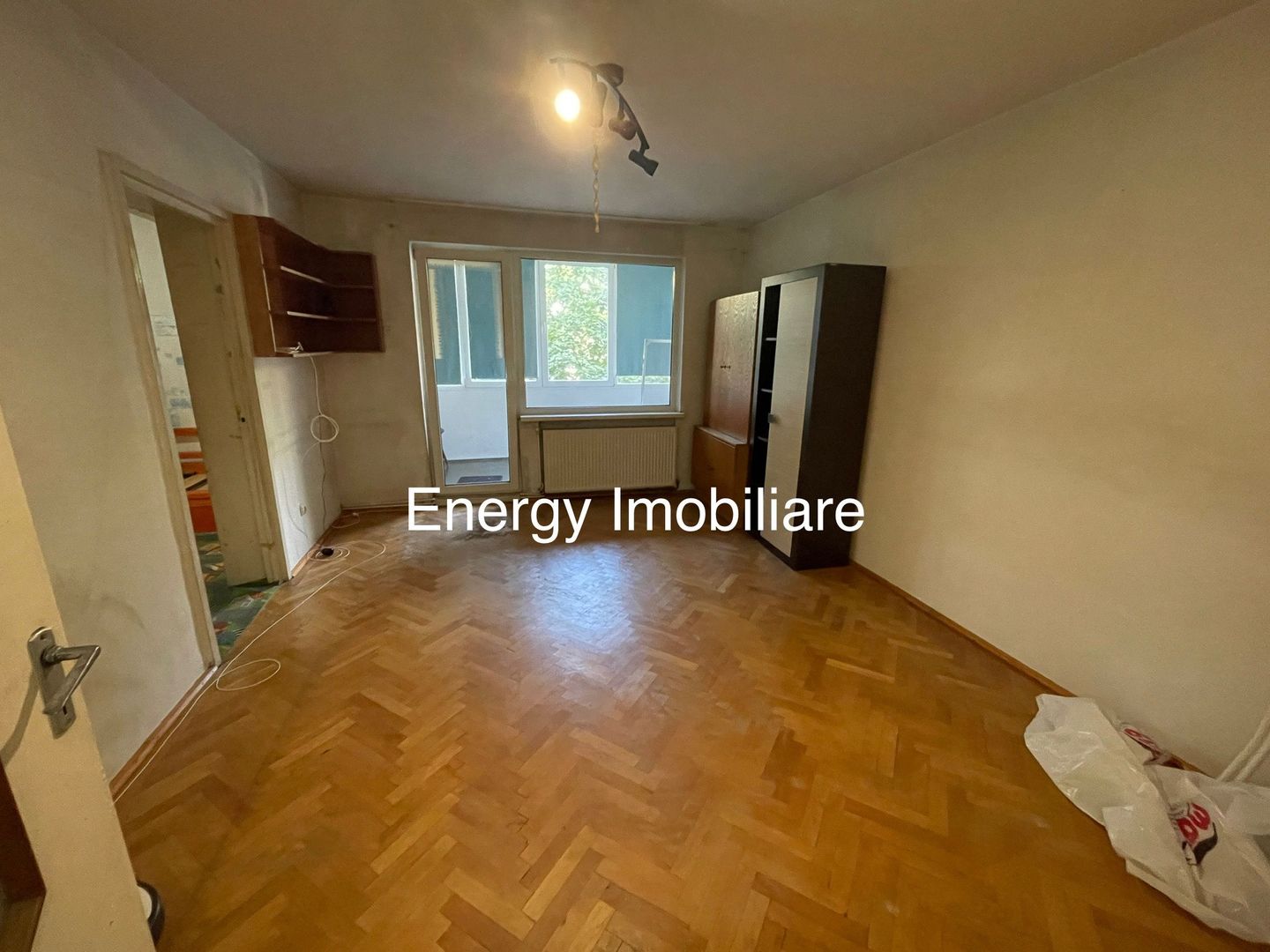 Apartament cu 2 camere, zona Dâmbul Pietros - Poză 1