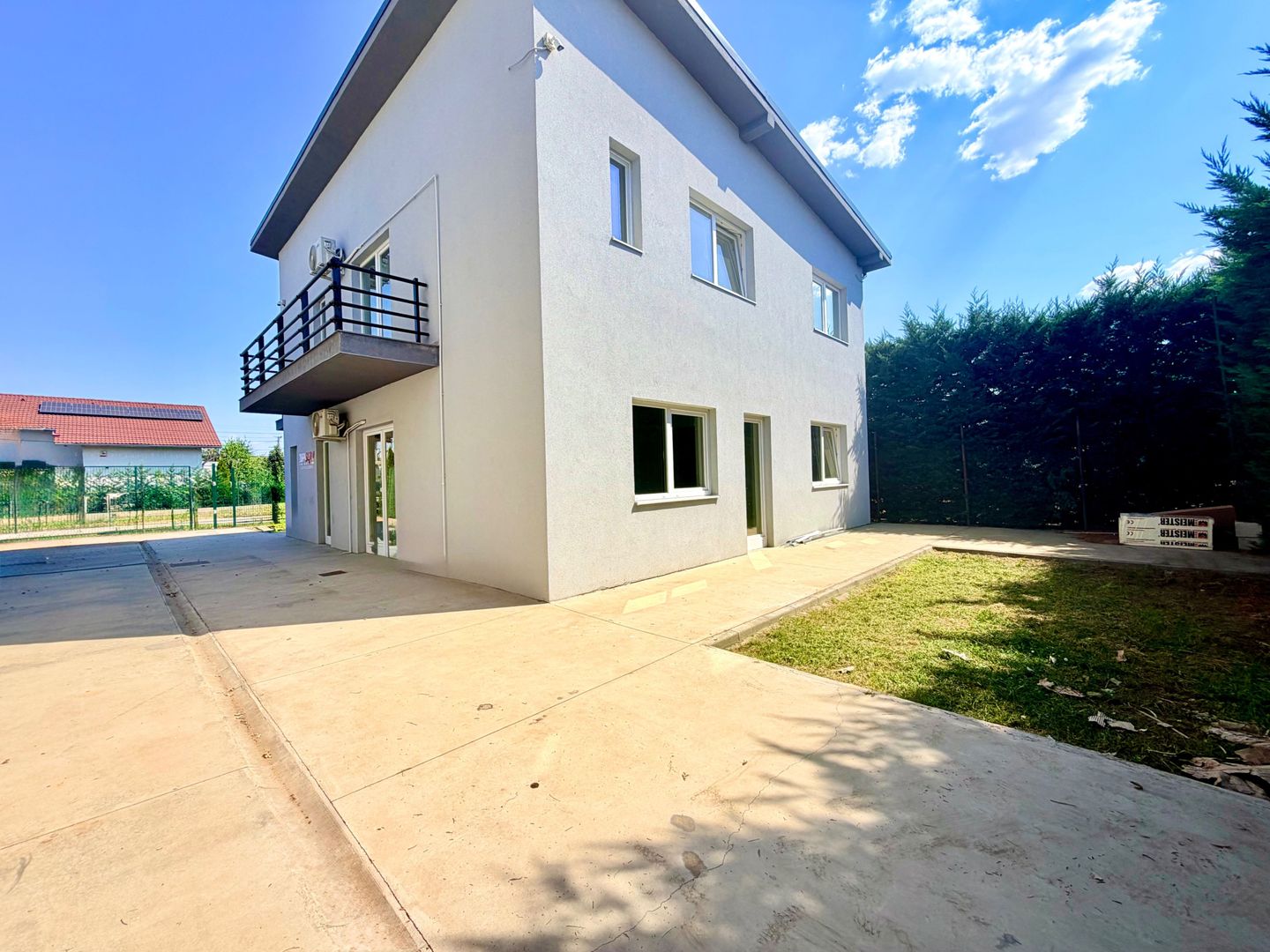 Casa individuală de închiriat - Giroc intrare - Poză 2