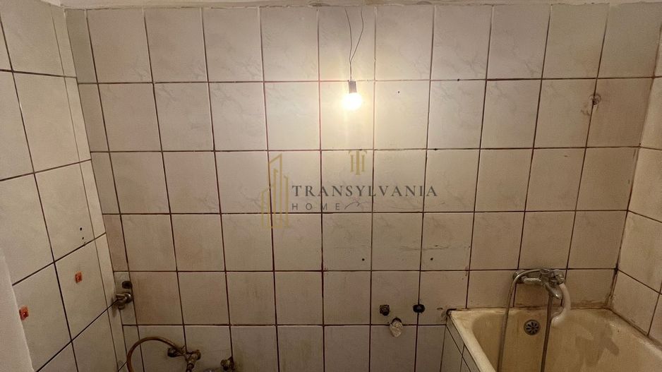 Garsoniera de vanzare, zona centrala - Poză 6