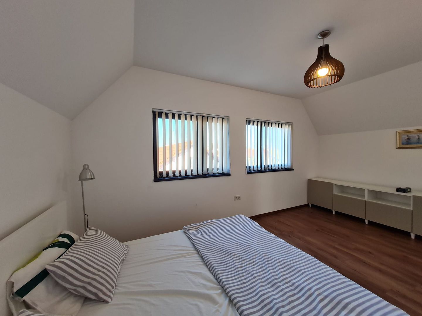 Minimalist la prima închiriere în Dumbravita - Poză 20