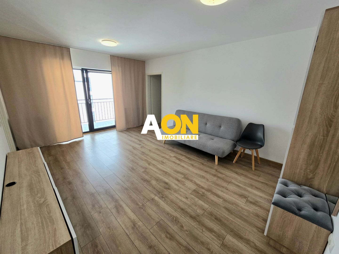 Apartament cu 2 Camere, Bloc Nou, Complet Mobilat, Zona Schit - Poză 1