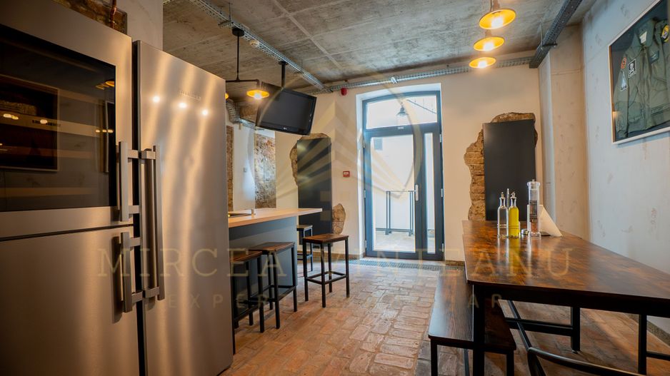 Vilă istorică de vânzare în Peninsula Constanța - Poză 30