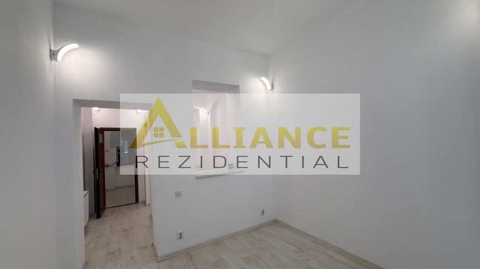 Apartament 2 camere tip duplex { Centrul Istoric -Piata Unirii } - Poză 11