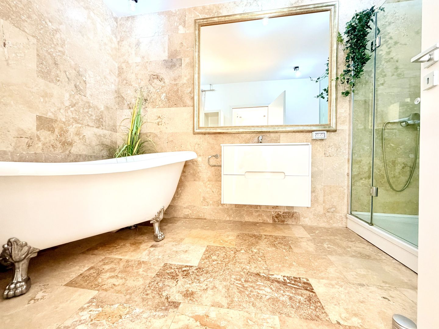 Apartament elegant -curte proprie - garaj - Poză 24