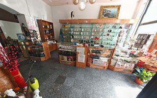 O Locație cu Istorie și Eleganță – În Centru, Pentru Afaceri Distincte - Poză 8