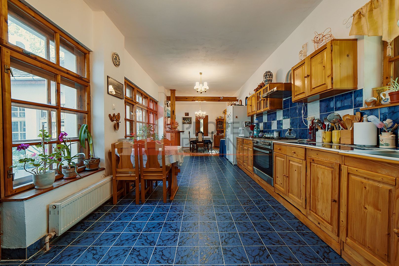 Vila superba langa Castelul Bran - Poză 12