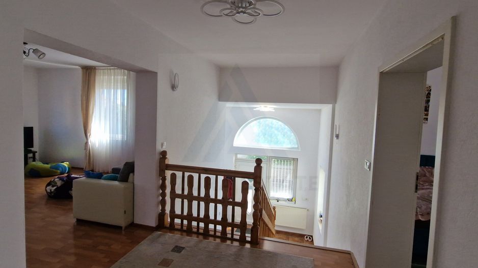 Casa individuala, 195 mp utili+ 500 mp curte, Sura Mica - Poză 12