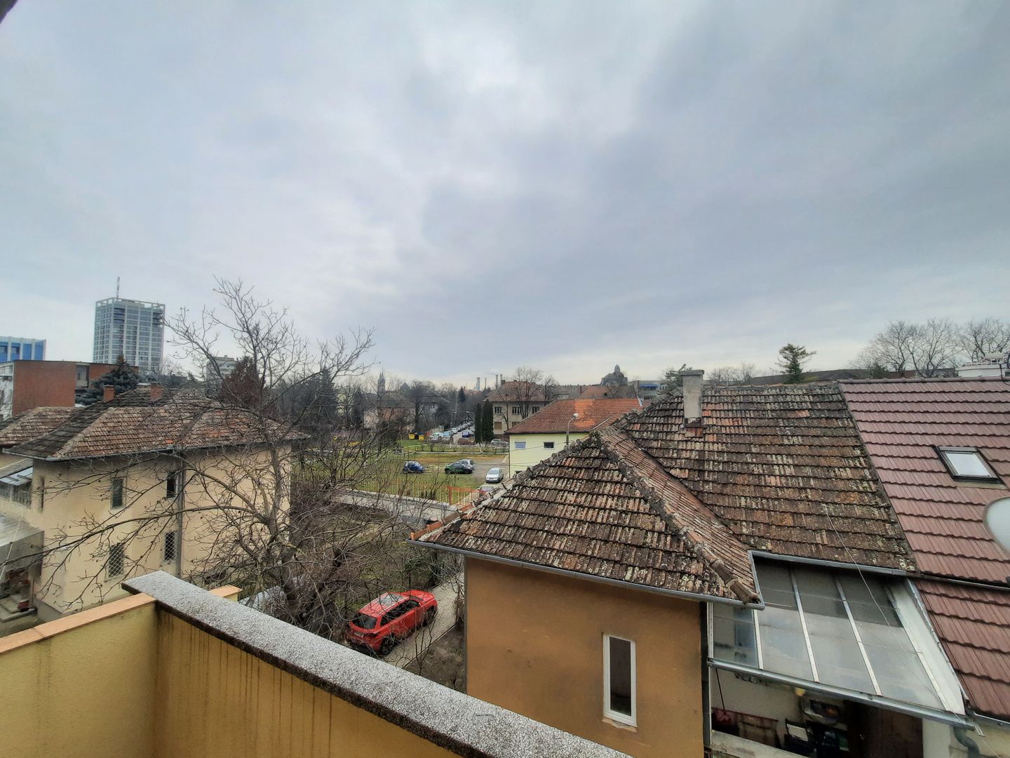 Apartament frumos si renovat cu garaj - zona Medicina - Poză 22