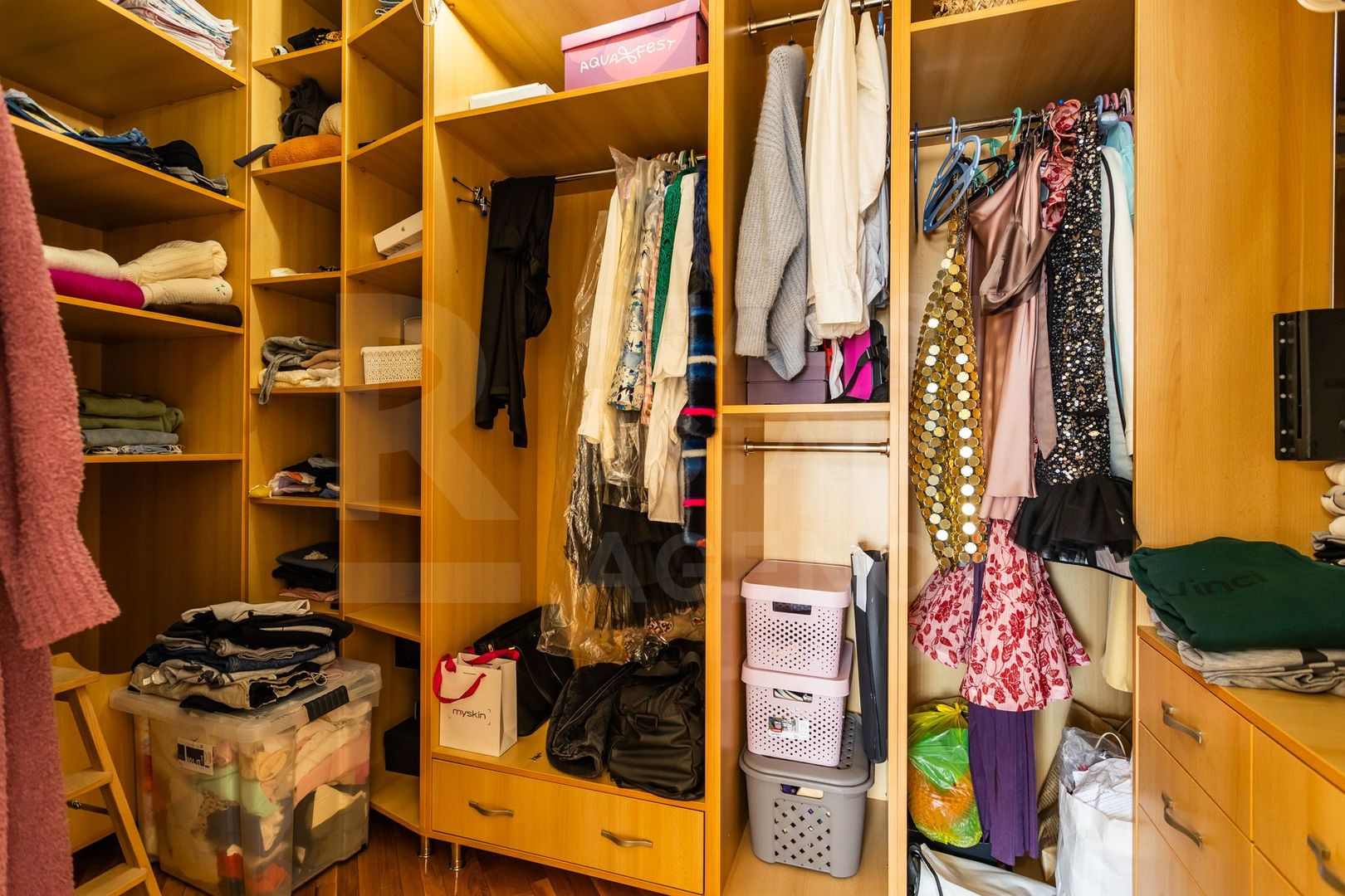 Vânzare casă de lux, 700 mp + 22 ari, situată în Tohatin - Poză 51