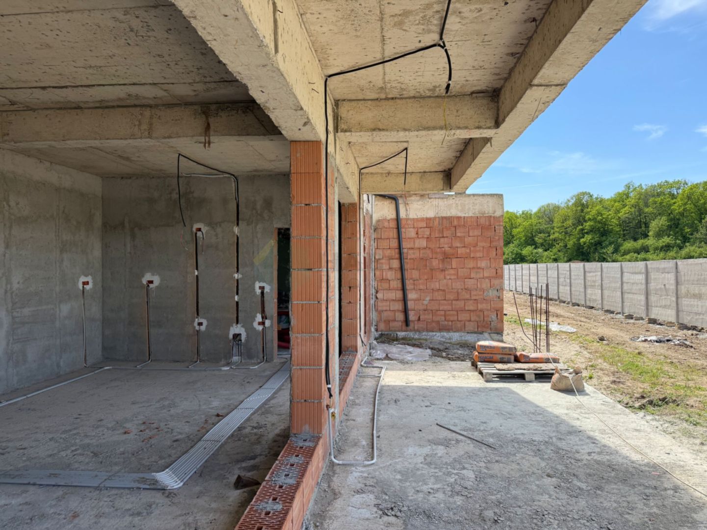 Eleganță și natură: vilă urbană exclusivistă în Tunari - Poză 7