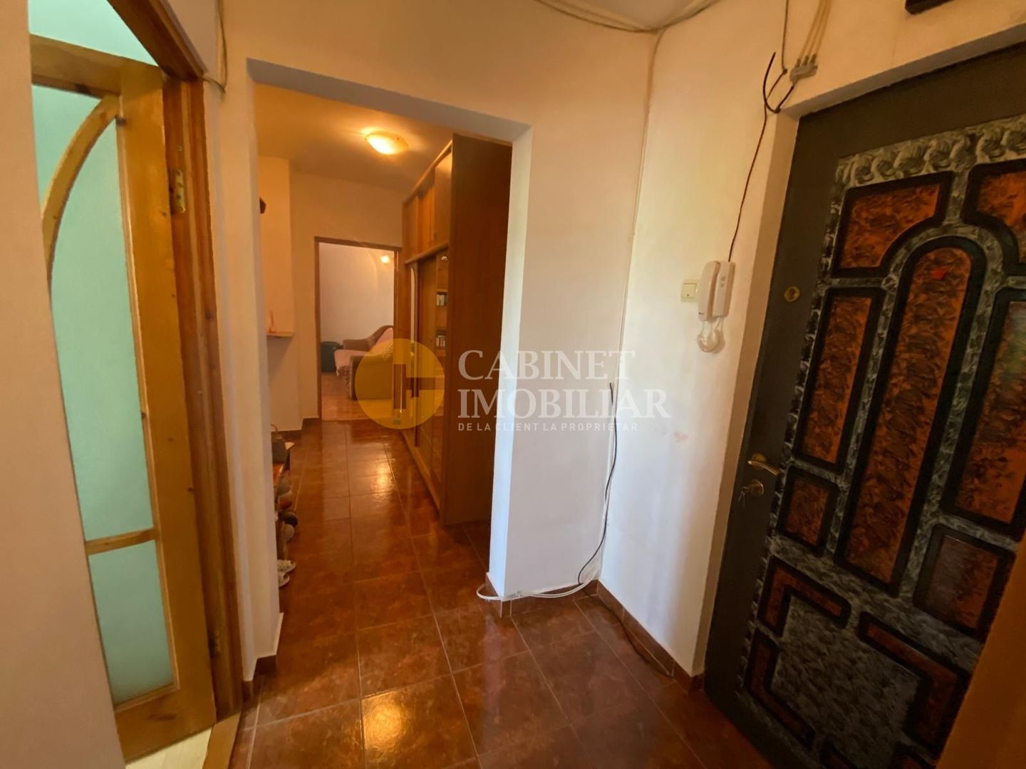 Galata - 2 Camere Decomndat - Etaj 2 - Bloc 1980 - Poză 6