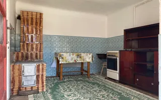 Vanzare casă cu potențial rezidențial și comercial în Pucioasa -441 mp - Poză 34