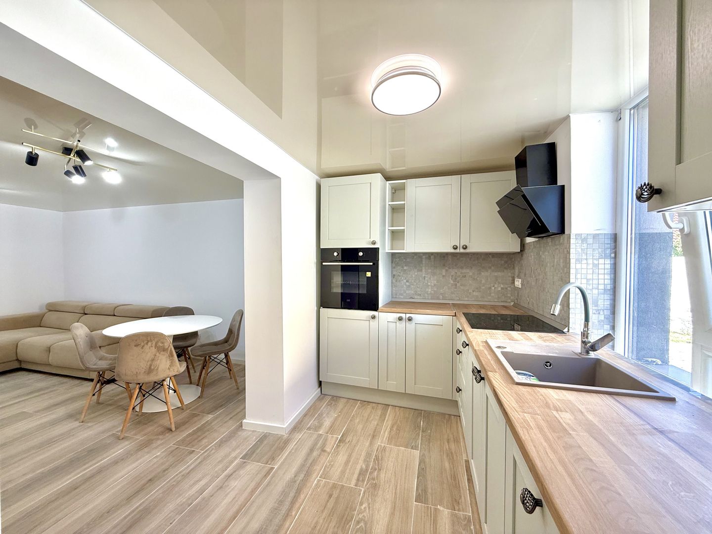 Casă premium de închiriat – Dumbrăvița - zona centrală - Poză 14