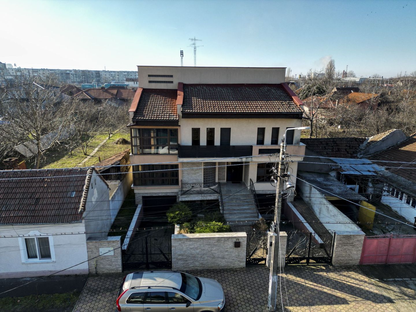 Vilă spațioasă cu 8 camere, Grădiște - Poză 1