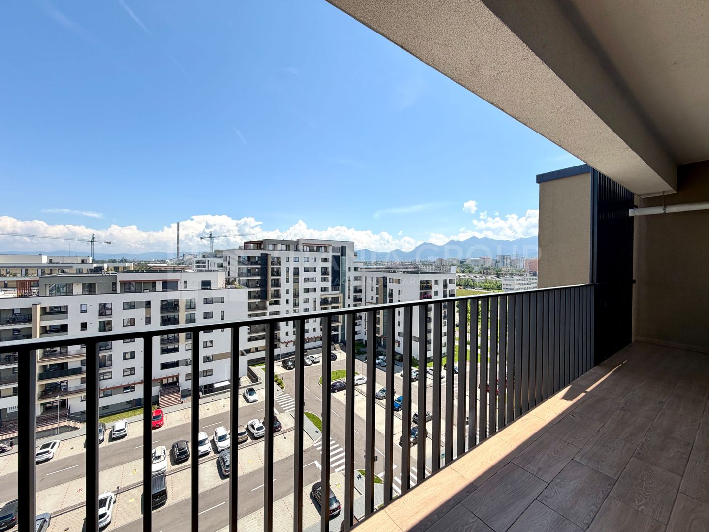 Apartament 2 camere mobilat și utilat, parcare și boxă - Kasper Coresi - Poză 9