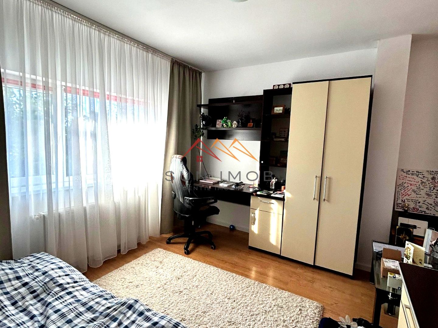 CASĂ NOUĂ | 4 CAMERE | SISTEM FOTOVOLTAIC | URLETA, ZONĂ VERDE - Poză 9
