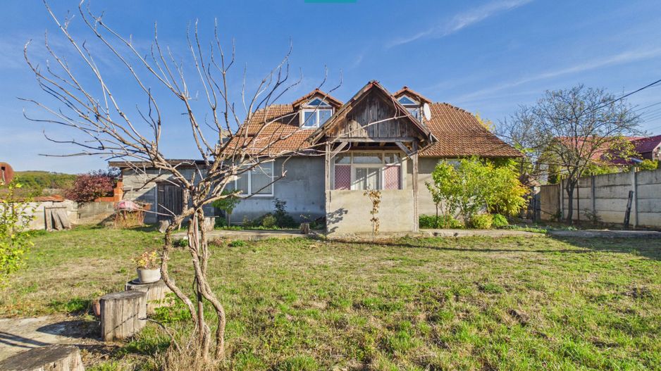 Casă în Șumugiu, teren 2.610 mp - Poză 1