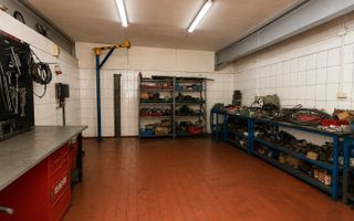Hala industrială+spații administrative- Str. Tractorului - Poză 5