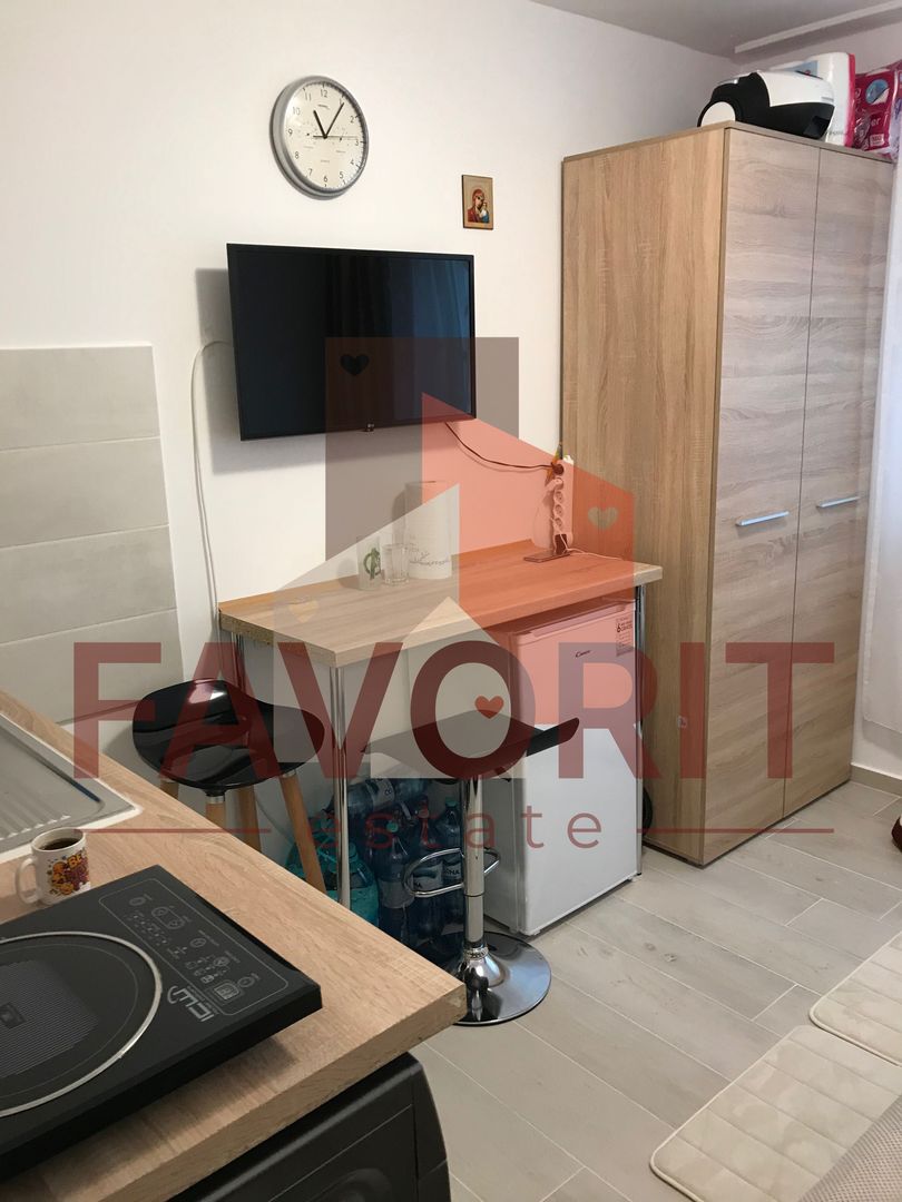 garsoniera | etaj 1 | zona excelenta | mobilat si utilat | - Poză 1