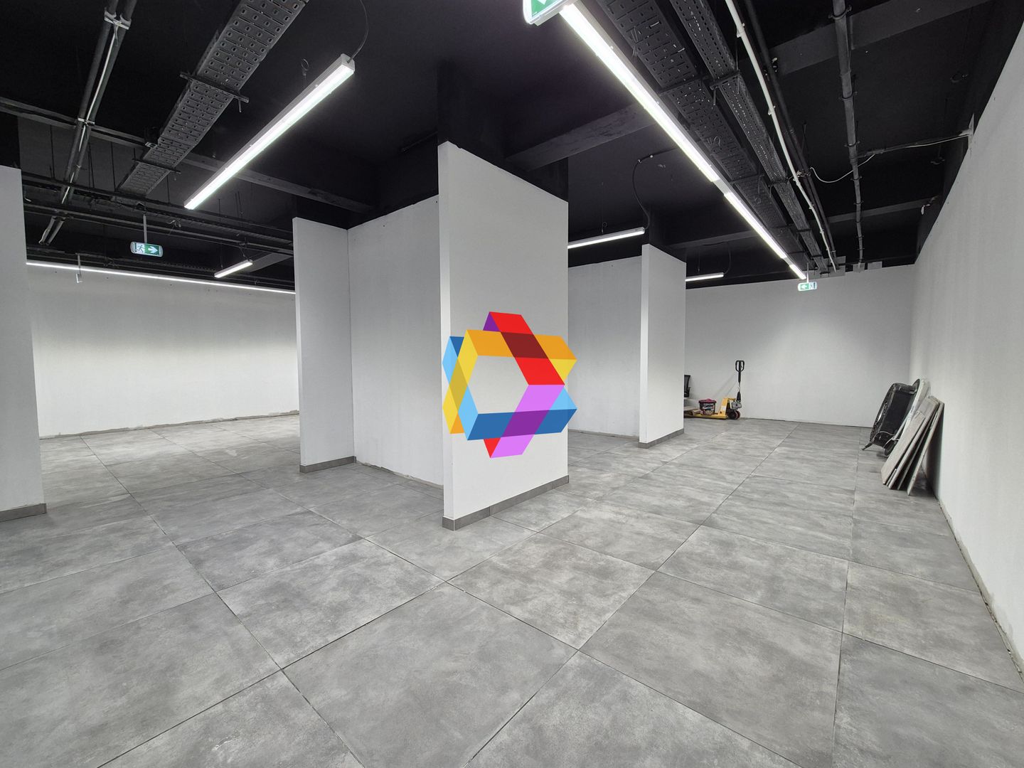 Spatiu comercial de inchiriat Brasov cu vad - 192 mp - Poză 3