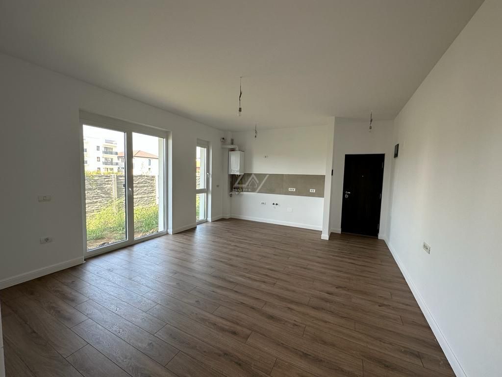 Gradina proprie. Clima. Loc de parcare. - Poză 2