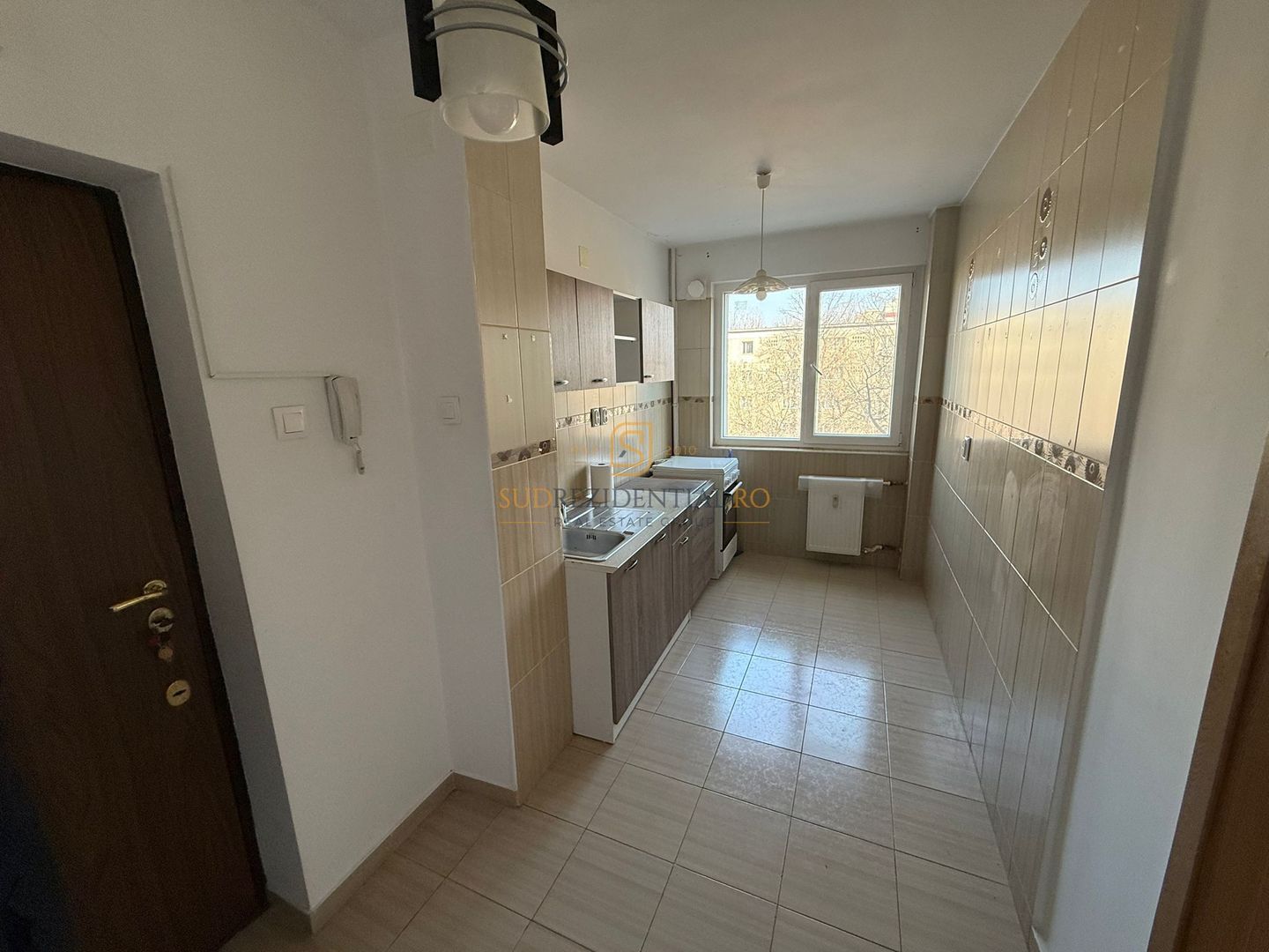Apartament 3 camere semidecomandat, 2 balcoane, Bld Alexandru Obregia - Poză 3