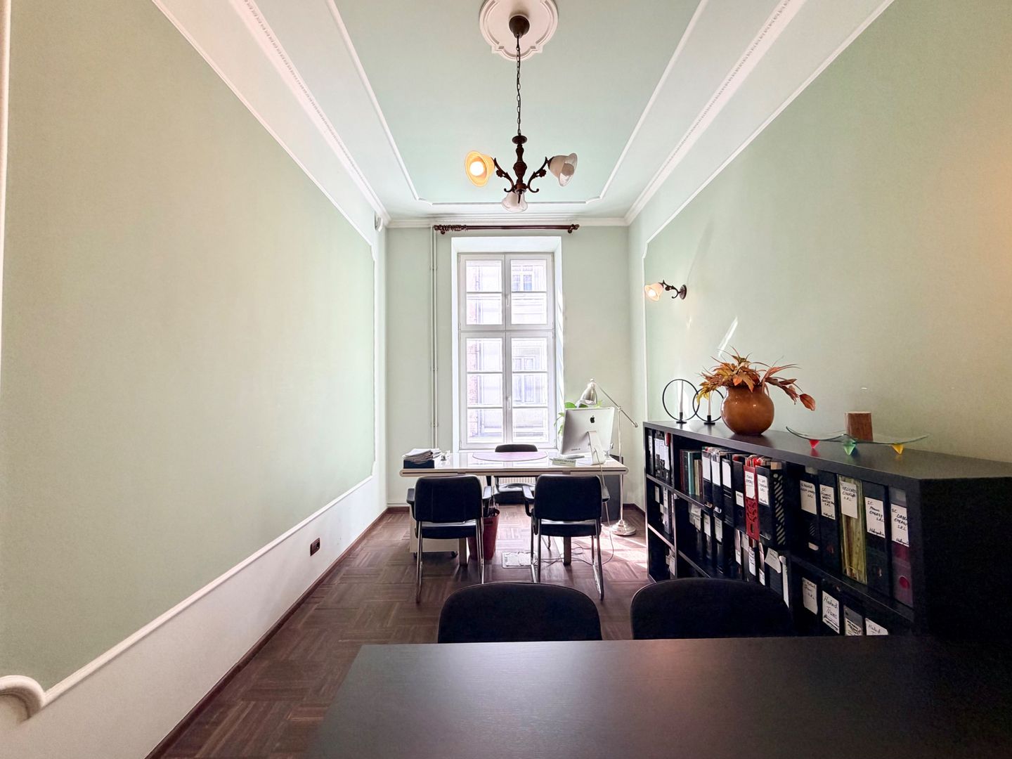 4 camere Ultracentral  - Piața Unirii, ideal birouri, parcare in curte - Poză 9