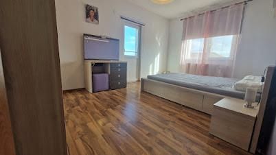 Apartament 3 camere, 64 mp, complet mobilat si utilat - Poză 8