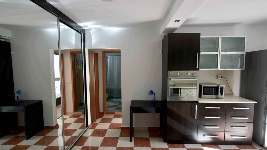 Apartament 2 camere, Aviatiei, centrala  proprie, etaj 1, metrou 5 min - Poză 8