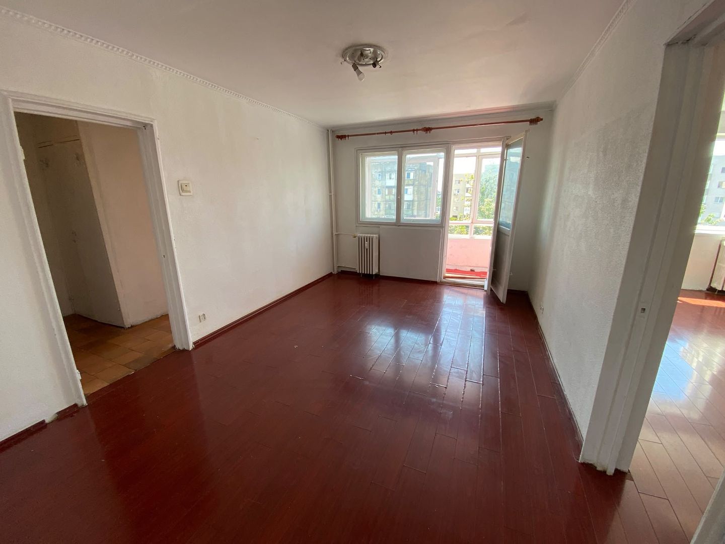 Apartament 2 camere de vanzare Drumul Taberei - Poză 2