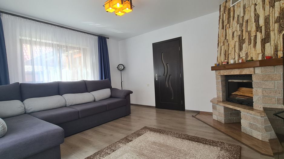 Casa individuala 3 camere mobilata utilata Tarlungeni - Poză 14