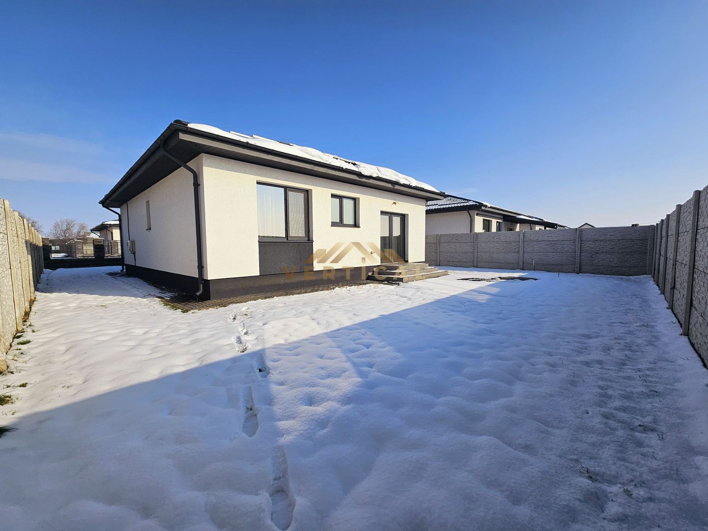 Casa parter de inchiriat cu 3 camere - comuna Berceni - Poză 3