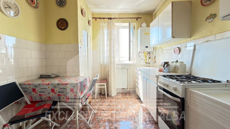 Apartament 3 camere decomandate | 71 mp | Cetate - Closca - Poză 2