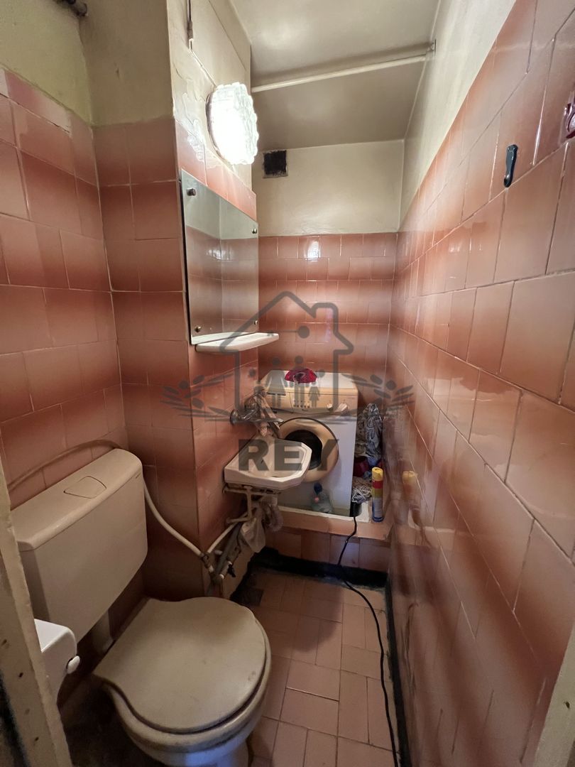 Apartament 4 camere decomandate 4 balcoane etaj 1 Str. Bâlea/Sibiu - Poză 8