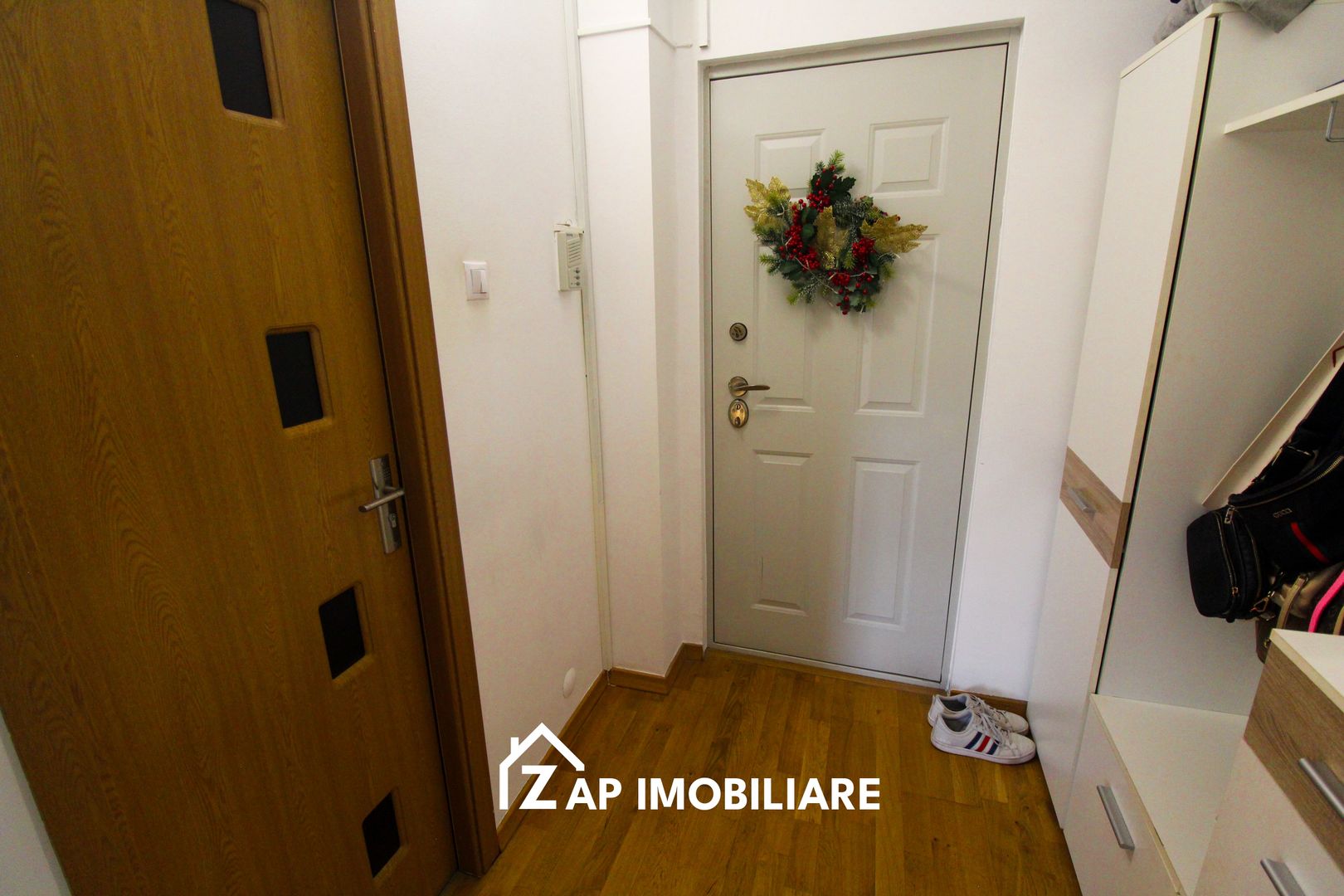 Magurei - Apt 80 mp - 3 camere - 2 bai - decomandat - modern - Poză 9