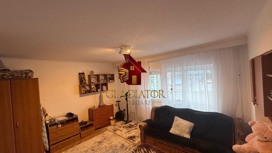 Apartament mare cu 1 camera Nicolina Cug - disponibil imediat, nu rata - Poză 3