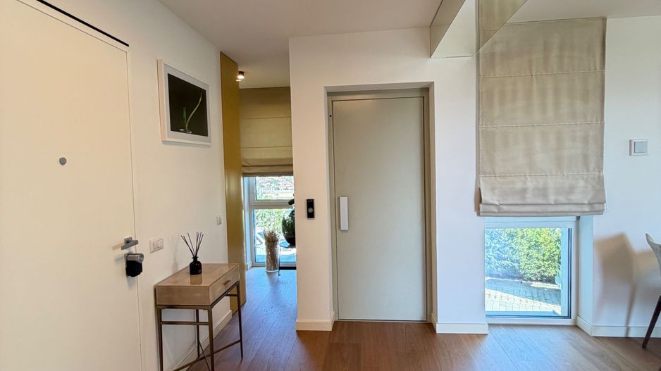 Apartament PREMIUM cu curte, terasă și lift cu acces direct în living - Poză 19